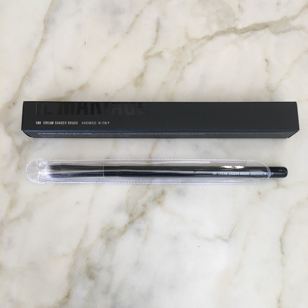 IL MAKIAGE CREAM EYE SHADOW BRUSH #188